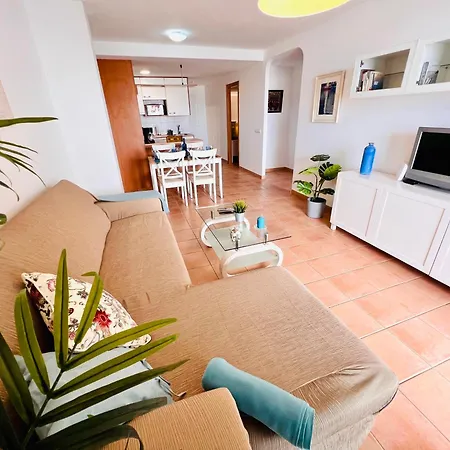 Apartamento #seaparaiso# Heated Pool,private Parking,fast Wifi