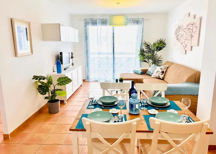 Apartamento #seaparaiso# Heated Pool,private Parking,fast Wifi